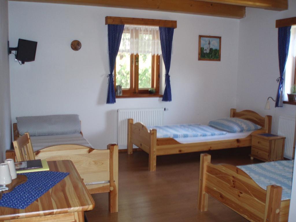 Penzion V Podhradi Stramberk Room photo